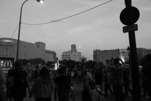 marketing social lutxana art marketing plaça catalunya foto barcelona black