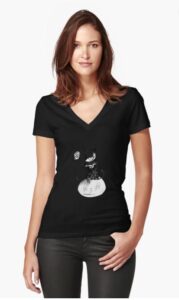 camiseta black cat cuello V negra