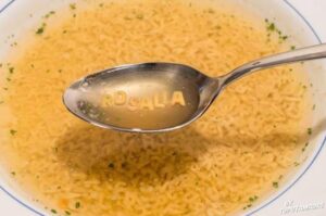 ROSALIA HASTA EN LA SOPA MARKETING